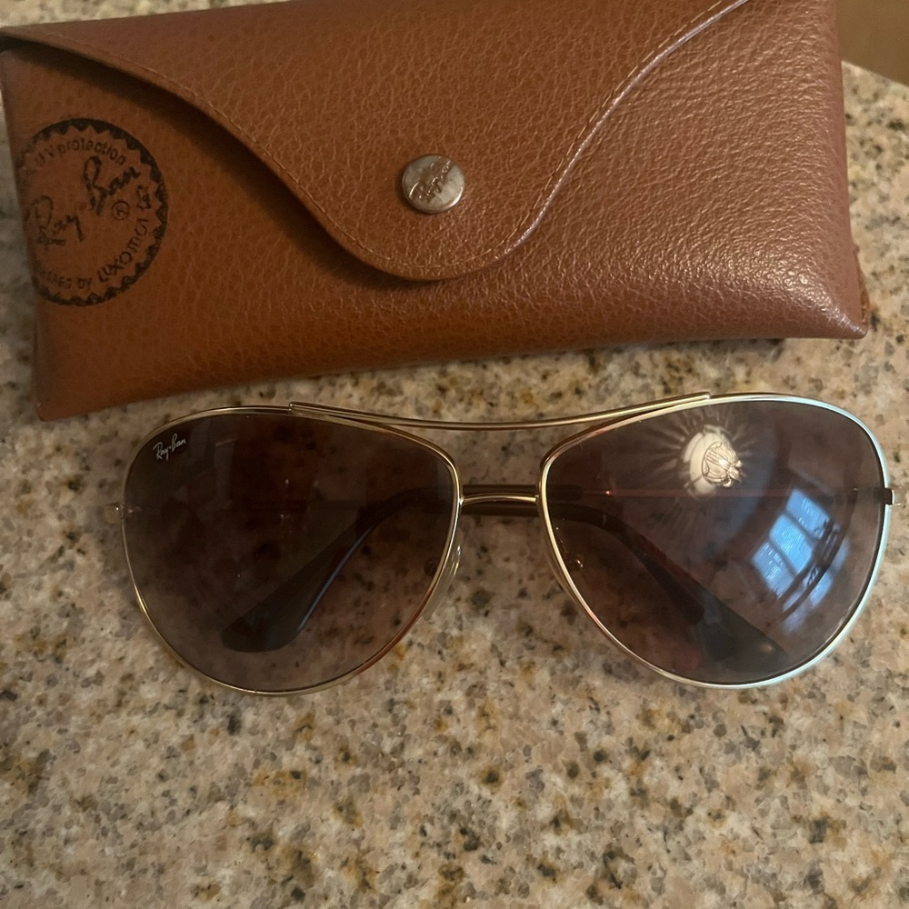 Ray-Ban Gold Frame Aviators